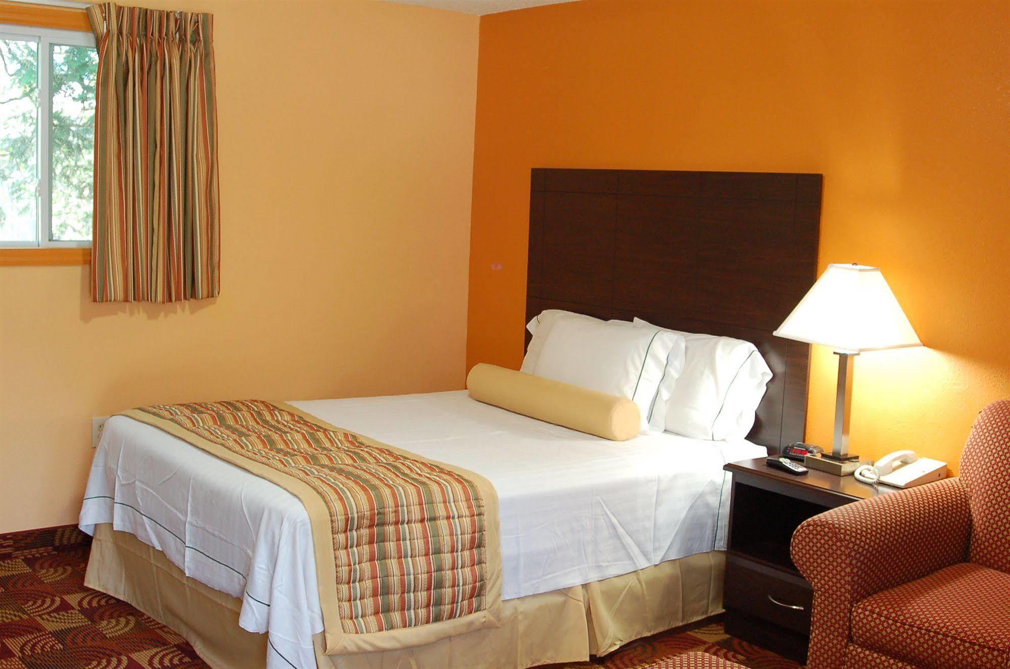 Budgetel Inn Glens Falls-Lake George-Saratoga Ngoại thất bức ảnh